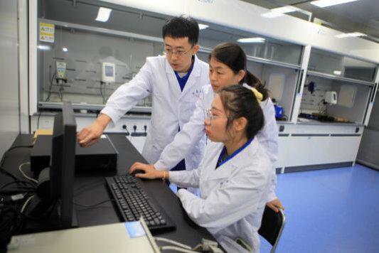 銳意創(chuàng)新，引領(lǐng)前沿 山東華夏神舟新材料聚偏氟乙烯研發(fā)團(tuán)隊(duì)的進(jìn)階之路